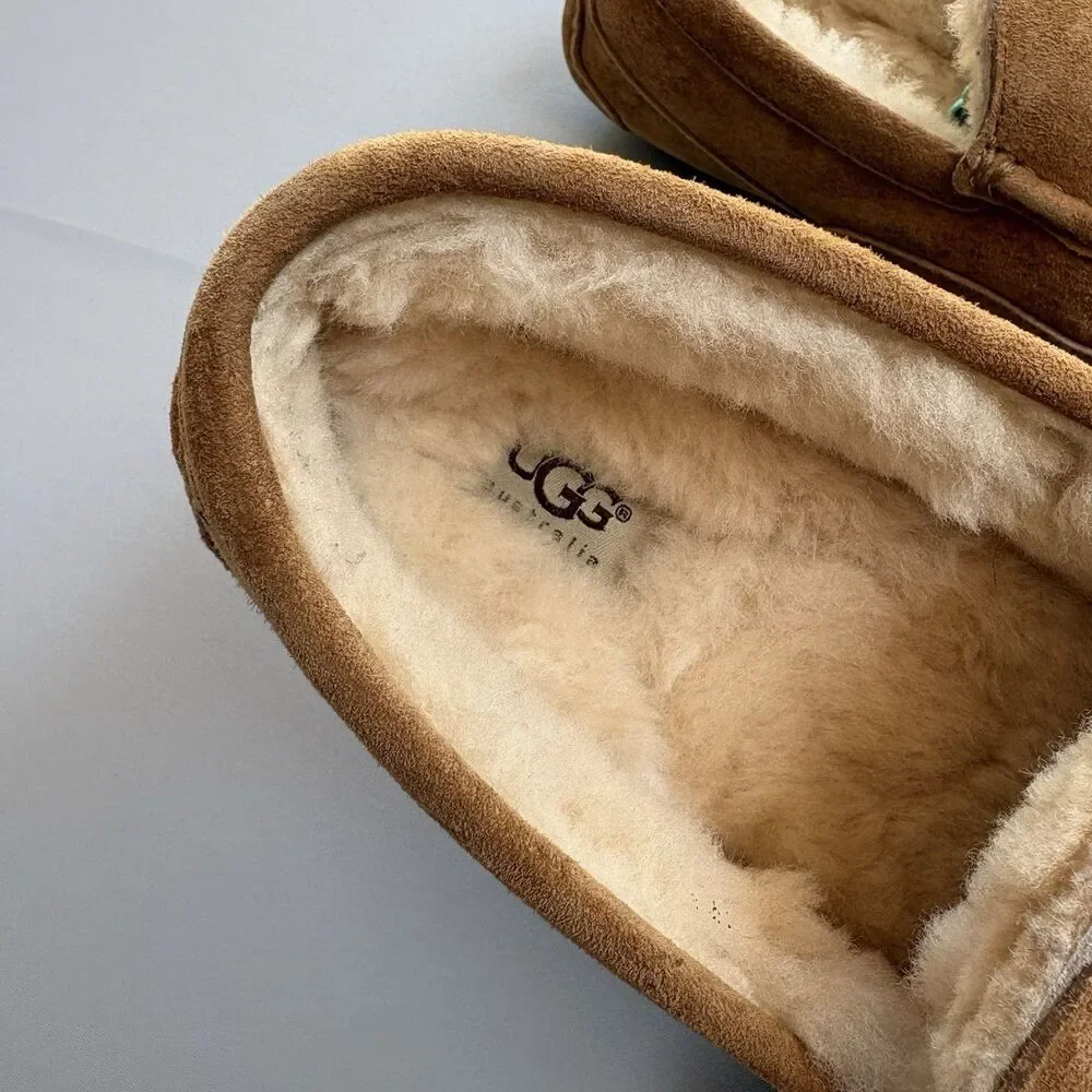 Ugg Ascot Men 11 (Missing Size Tag) Leather Shearling Lined Moccasin Slippers